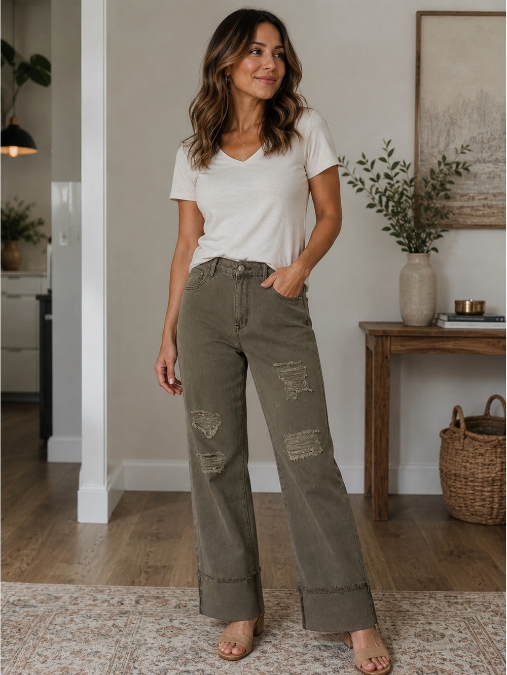 Altar'd State Distressed Wide-Leg Jeans Size 31